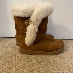 SO Women's Brown Winter Boots with Cream Fur